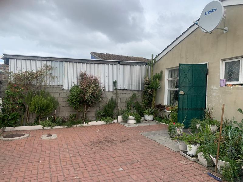 2 Bedroom Property for Sale in Portlands Western Cape